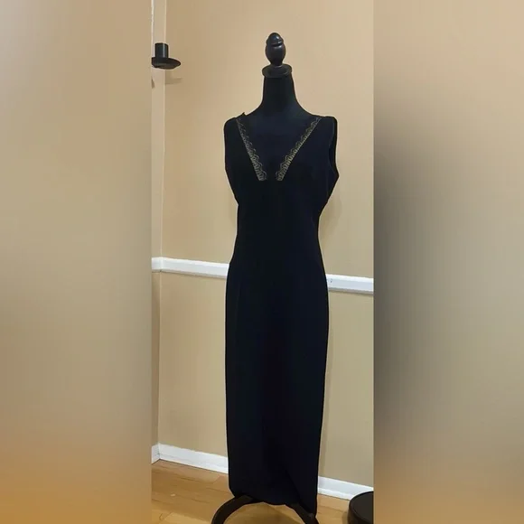 Maggy London | Dresses | Maggy London Black Dress With Cream Accents | Poshmark Maggy London | Dresses | Maggy London Black Dress With Cream Accents | Poshmark